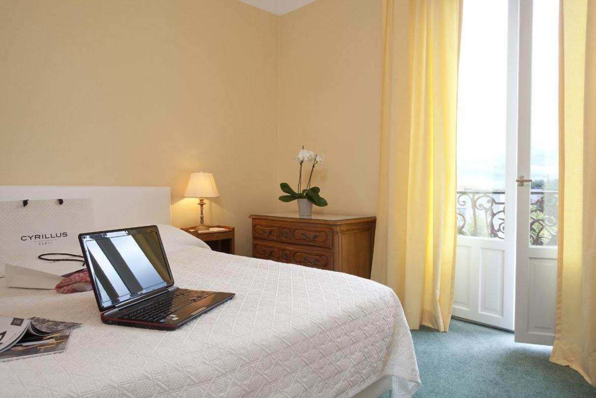 Logis Hotel Royal Saint-Mart Royat Εξωτερικό φωτογραφία