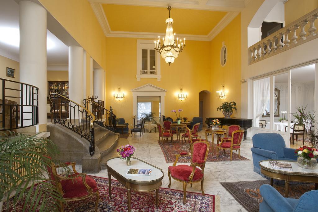 Logis Hotel Royal Saint-Mart Royat Εξωτερικό φωτογραφία