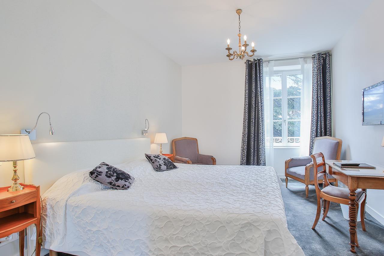 Logis Hotel Royal Saint-Mart Royat Εξωτερικό φωτογραφία