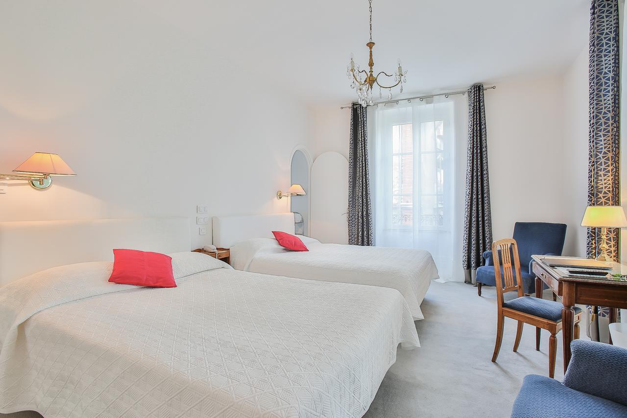 Logis Hotel Royal Saint-Mart Royat Εξωτερικό φωτογραφία